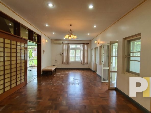 room with ceiling light - Myanmar Real Estate