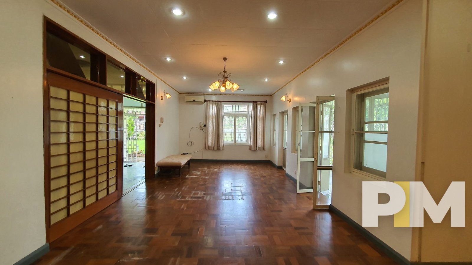 room with ceiling light - Myanmar Real Estate