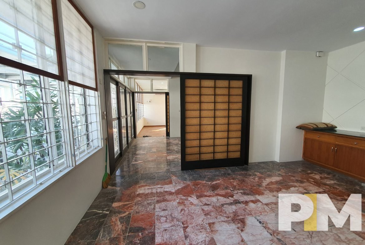 room with corridor - house for rent in Kamayut