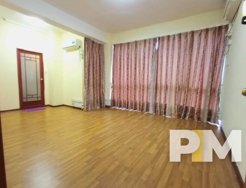 room with curtains - Home Rental Yangon