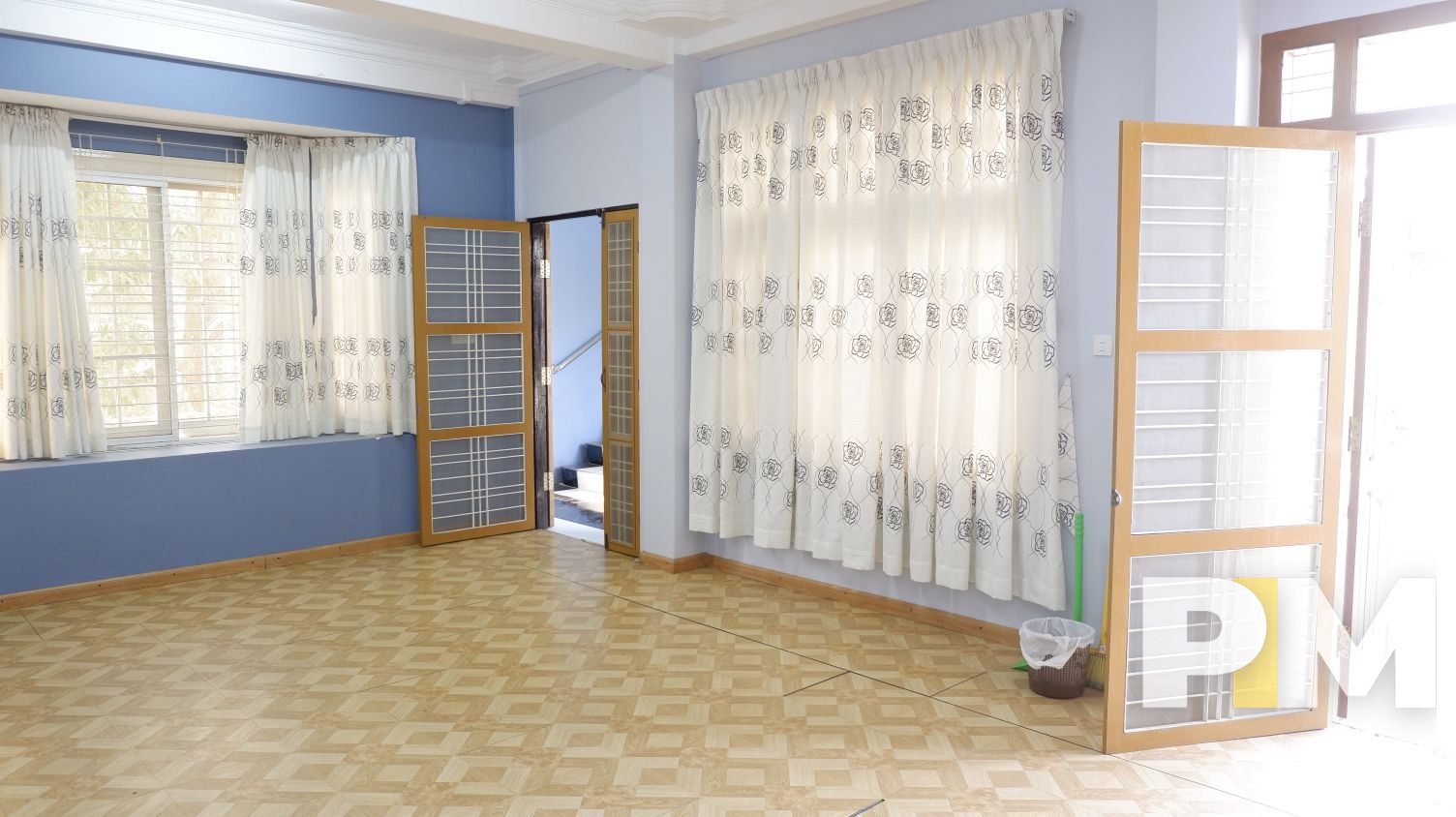 room with curtains - properties in Yangon