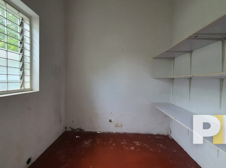 room with shelf - Myanmar House for rent