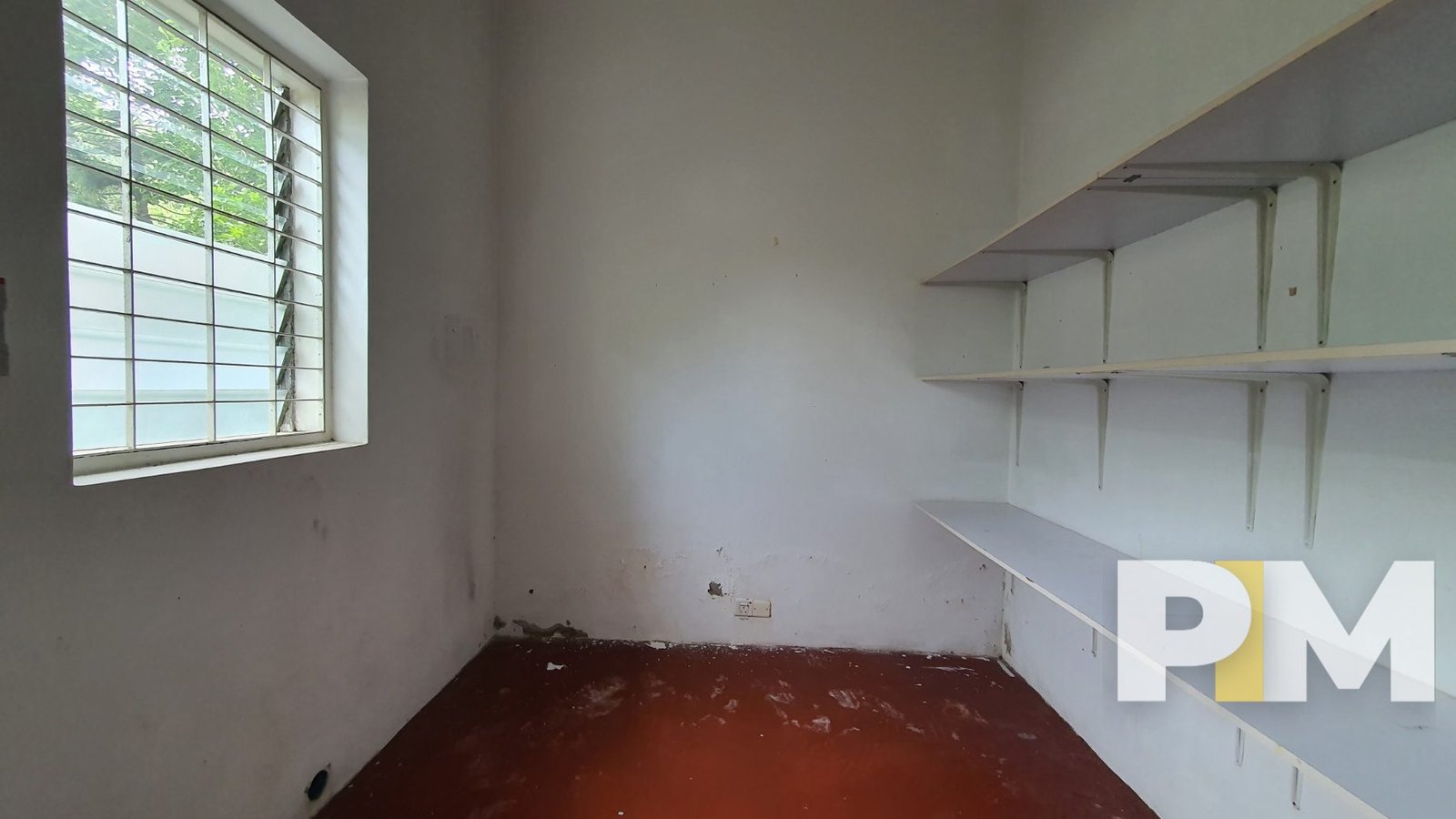 room with shelf - Myanmar House for rent