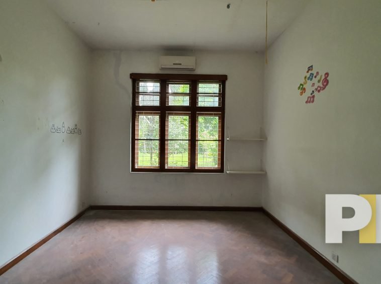 room with wall lights - Myanmar Property