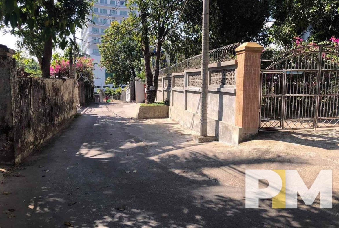street in front of the house - House for rent in Mayangone