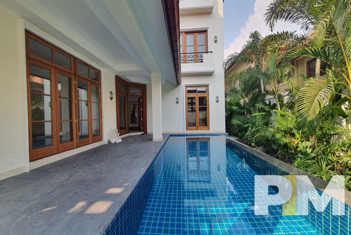 swimming pool - House for rent in Golden Valley