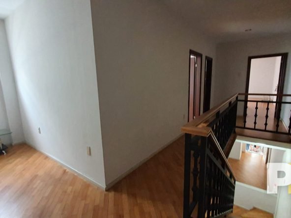 upstair landing - Rent in Yangon