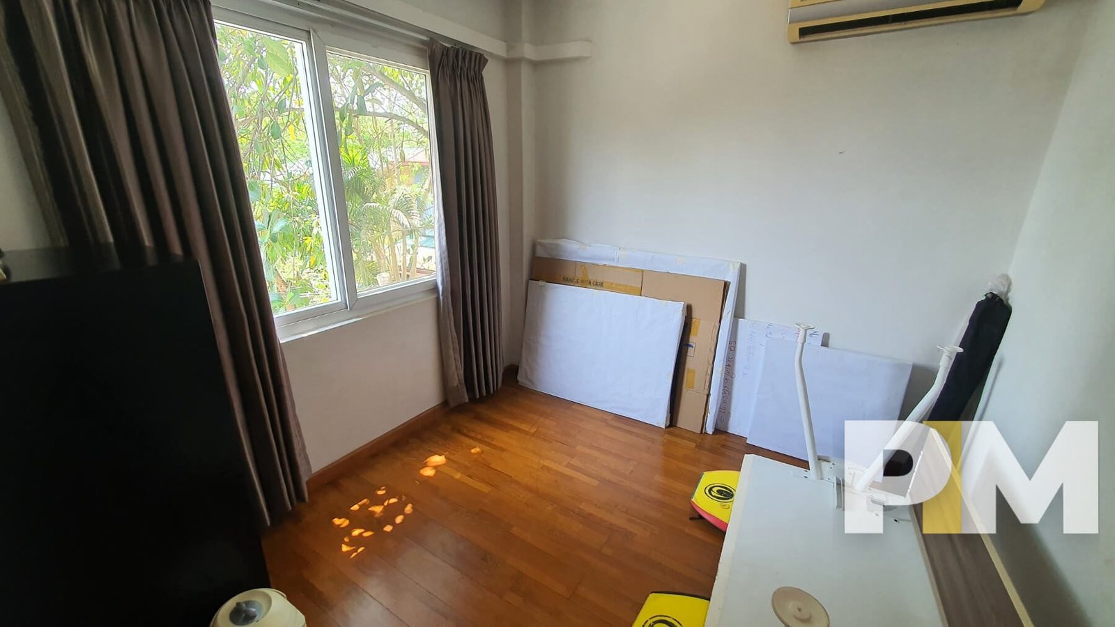 working room with table - Yangon Real Estate