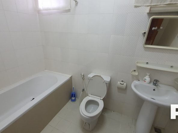 Bathroom wiht bath tub and sink-Property in Myanamr