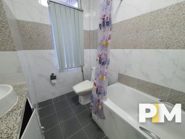 Bathroom with bathtub - Yangon Real Estate