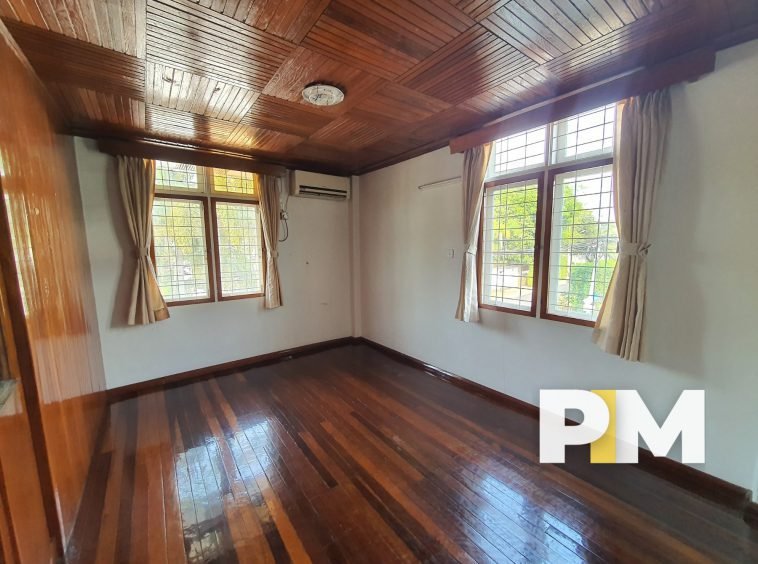 Room with curtains - Yangon Real Estate