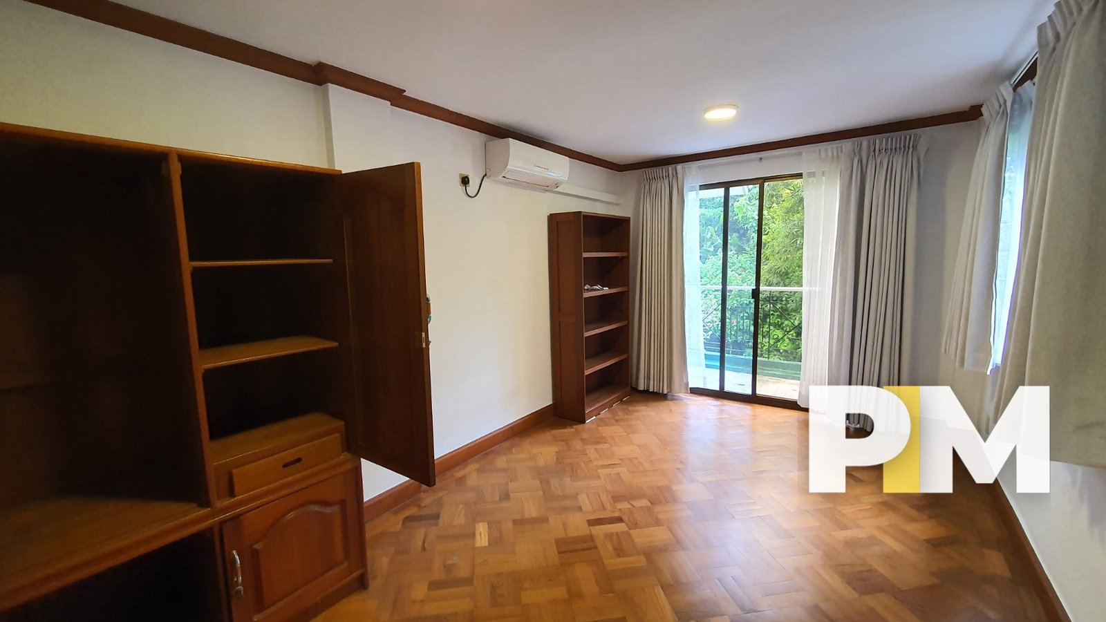 Room with curtains - Yangon Real Estate