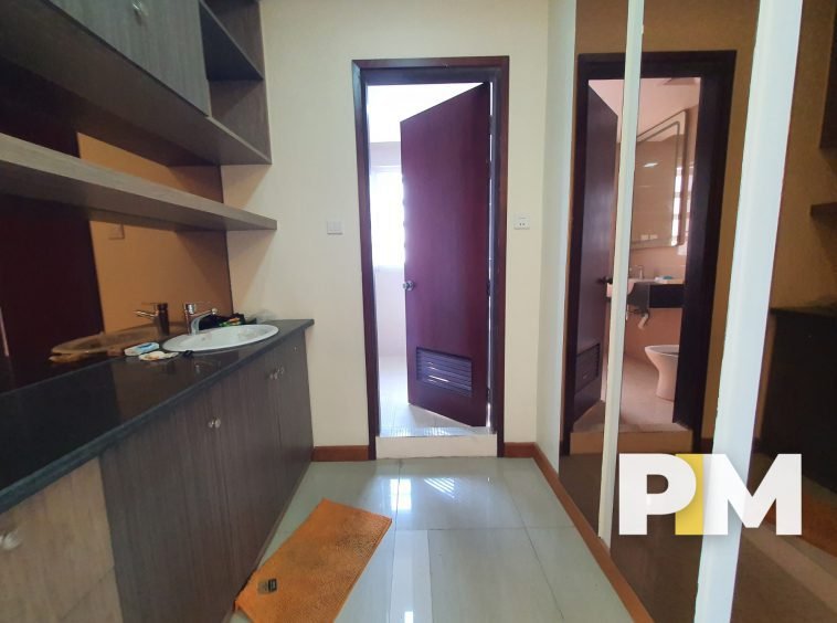Room with sink - Yangon Real Estate