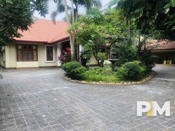 driveway - Rent in Yangon