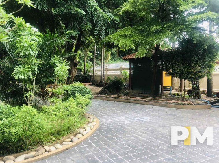 garden with driveway - Myanmar Real Estate