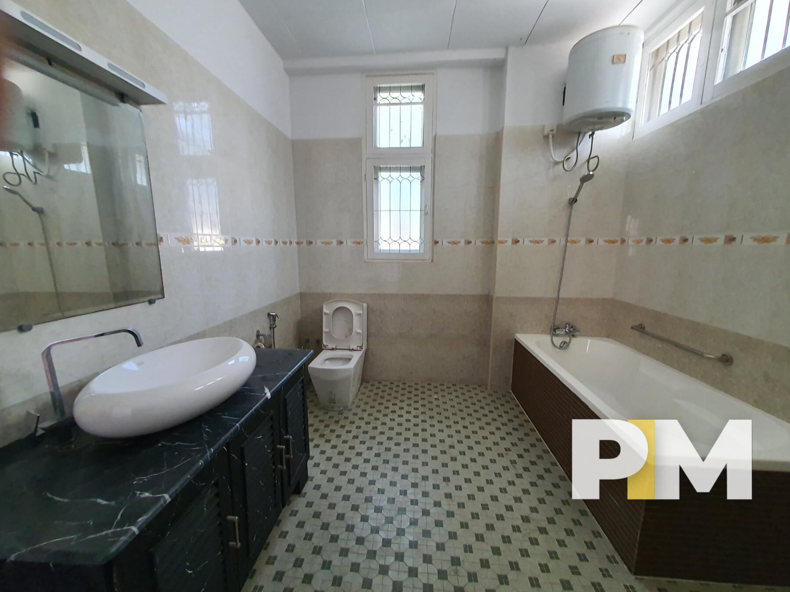 Bathroom with bath tub - Real Estate in Yangon (2)