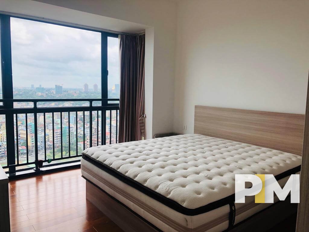 Bedroom with balcony - Real Estate in Yangon