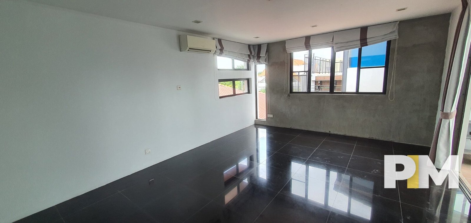 Open space with windows - Real Estate in Yangon