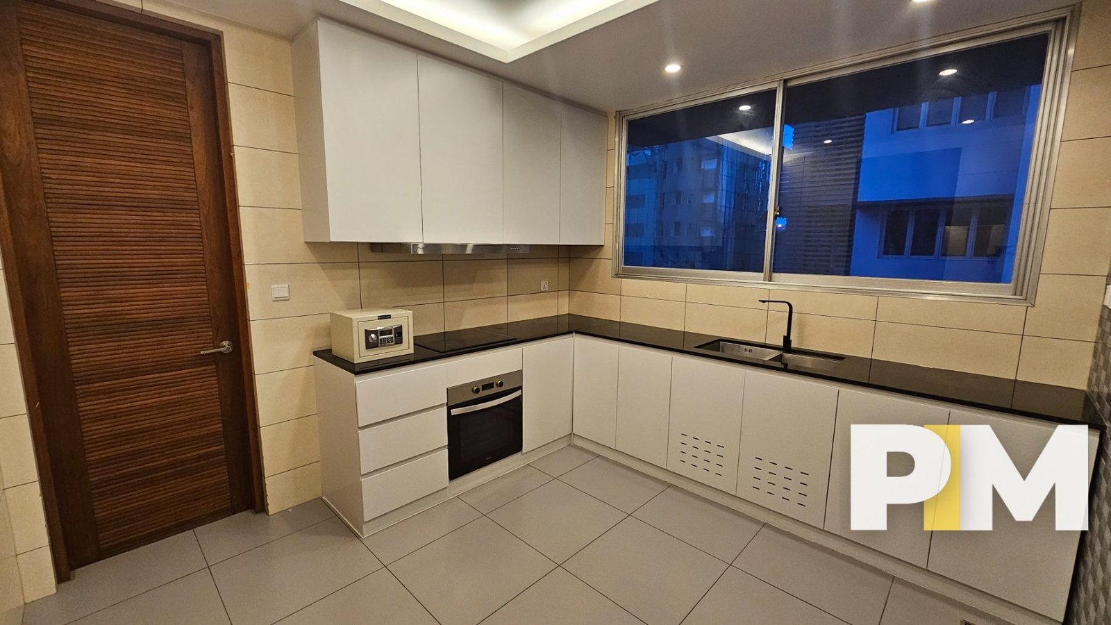 Property in Yangon (Kitchen)