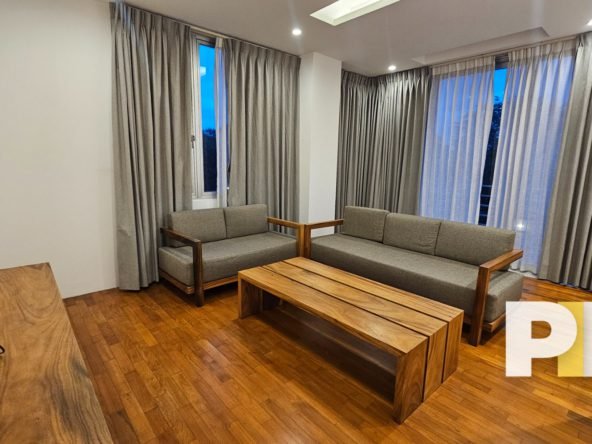 Property in Yangon (living room)
