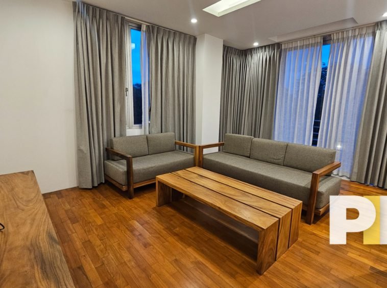 Property in Yangon (living room)