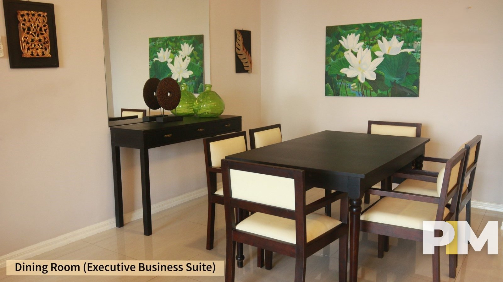 Property for rent in Pyay residence Sanchaung Dining table